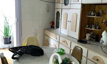 Imagem 4: Apartamento de 2 quartos e 2 banheiros no bairro Menino Deus em Porto Alegre