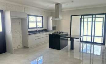 Imagem 2: Sobrado à venda com 3 suítes no Condomínio Portal do Jequitibá, Valinhos