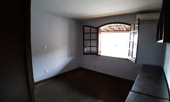 Imagem 4: Casa para venda com 257 metros quadrados com 5 quartos