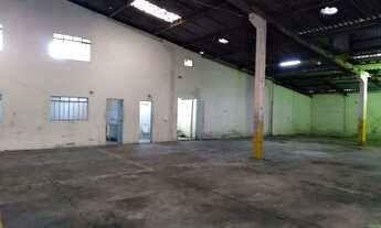 Imagem 5: Barracão com ótima estrutura e estacionamento