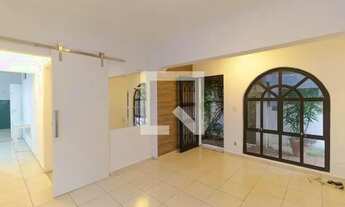 Imagem 7: Casa para Aluguel - Bosque, 2 Quartos, 200 m2