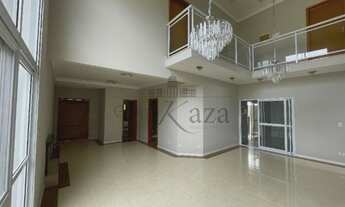 Imagem 3: Casa de condomínio para venda possui 450 metros quadrados com 4 quartos