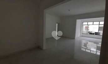 Imagem 2: Apartamento - 3 quartos - suíte - reformado - indevassável - R$810.000,00 - Catete - RJ