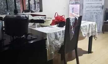 Imagem 5: Casa para venda tem 320 metros quadrados com 3 quartos