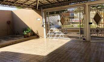 Imagem 2: Casa com 3 dormitórios à venda por R$ 320.000,00 - Núcleo Habitacional Jardim Bela Vista