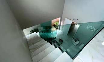 Imagem 4: Casa de condomínio para venda possui 220 metros quadrados com 3 quartos