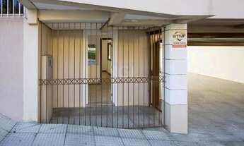 Imagem 2: Casa com 03 dormitórios, 01 suíte, pátio com churrasqueira e 03 vagas de garagem no bairro