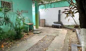 Imagem 2: Casa para aluguel possui 400 metros quadrados com 4 quartos em Espinheiro - Recife - PE