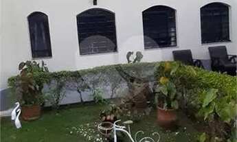 Imagem 5: Linda casa com 03 dormitórios, área gourmet com churrasqueira, piscina, campo de futebol e