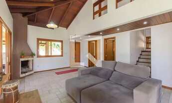 Imagem 6: Casa para Aluguel - Rio Tavares, 3 Quartos, 250 m2