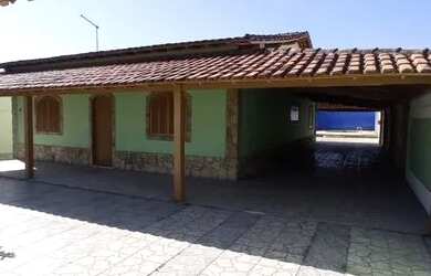 Imagem 3: Ótima residência com 3Qtos(sendo 1 suíte), piscina , Área Gourmet, pertinho da Praia