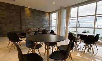 Imagem 2: Vendo apartamento térreo com área externa próximo ao mar e área de lazer completa