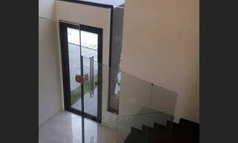 Imagem 3: Casa de condomínio para venda tem 250 metros quadrados com 4 quartos