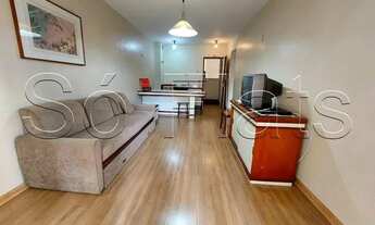 Imagem 3: Flat disponível para locação mobiliado com serviços com 1 dormitório e sala com varanda no