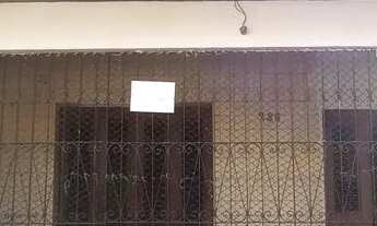 Imagem: Casa com 4 quartos, copa, cozinha, sala