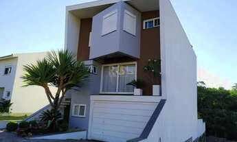 Imagem 1: Casa para Venda - 296m², 3 dormitórios, sendo 1 suites, 3 vagas - Vila Nova, Porto Alegre