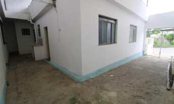 Imagem 2: Bairro Santos Dumont / Aluga -se Casa + kitnet / Área externa e garagem