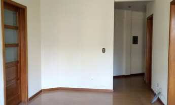 Imagem 6: Apartamento para aluguel possui 111 metros quadrados com 3 quartos em Petrópolis - Porto A