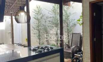 Imagem 2: Casa estilo sobrado em condomínio fechado com 2 dormitórios à venda, 70m² por R$ 380.000