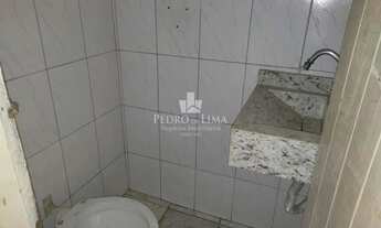 Imagem 5: Salão comercial de Sobreloja com 500m² em vão livre tendo 2 banheiros