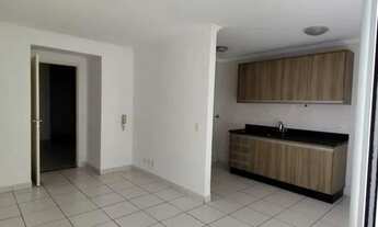 Imagem 6: Apartamento 02 quartos, sendo uma suite. Com Armários em todo os ambientes e 01 vaga de ga