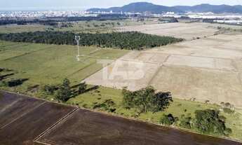 Imagem: Terreno de 420.000m² à venda em Itajaí