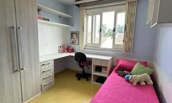 Imagem 7: Sobrado para venda possui com 3 quartos em Xaxim - Curitiba - PR