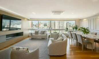 Imagem 2: Apartamento com 154m² de área privativa, composto por 3 suítes, sendo 1 master com closet