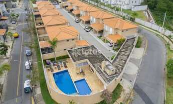 Imagem 10: Casa para venda e Locacao no Condominio Ipe Amarelo no Portal dos Ipes em Cajamar