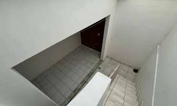 Imagem 4: Sobrado com 04 dormitórios para alugar, 160 m² por R$ 2.400,00/mês na Vila Humaitá - Santo