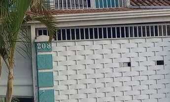 Imagem: Sobrado, Araucária