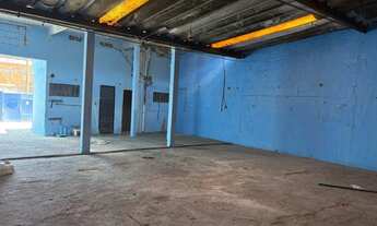 Imagem 5: ALUGA-SE CASA/ESCRITÓRIO + GALPÃO - 225 m²