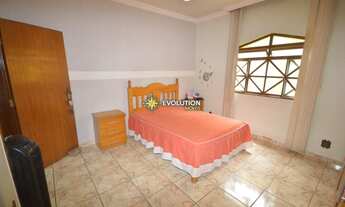 Imagem 13: Casa com 5 Quartos e 3 banheiros à Venda, 380 m² por R$ 600.000