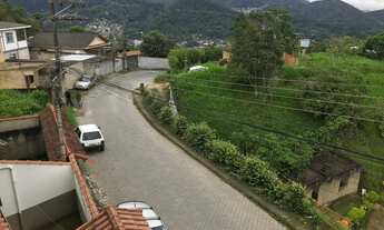 Imagem 3: Casa tipo apartamento com três quartos