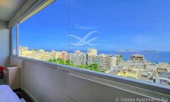 Imagem 2: EXCLUSIVO APARTAMENTO REFORMADO COM FINO GOSTO!!