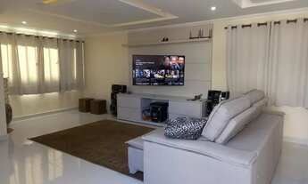 Imagem 2: Casa no condomínio Blue Garden a venda com 4 suítes, planejados, finíssimo acabamento, pis