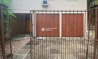 Imagem 2: PORTO ALEGRE - Casa Padrão - Partenon