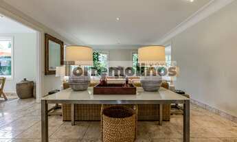 Imagem 2: Linda casa com projeto de Marcos Tomanik no Cidade Jardim com 4 suítes, piscina e quadra d