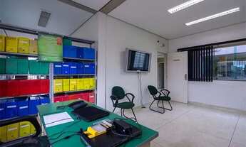 Imagem 3: Oportunidade imperdível no Pari! Galpão novo com pé direito acima de 6,00m, prateleiras em