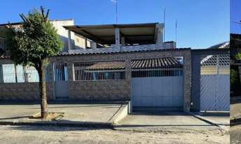 Imagem 3: Casa dúplex, terreno nos fundos, próximo ao mercado Guanabara de Santa Cruz