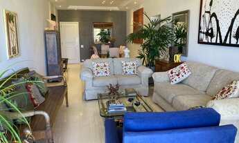 Imagem 2: Vista mar/montanha(Cristo). 3Q, orig. 4/suíte master enorme. Varandão.Piscina no prédio. M