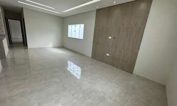 Imagem 2: Casa lajeada, fora de condomínio com piscina e espaço gourmet Ref.GM-0351