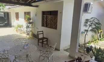 Imagem 4: Oportunidade, na melhor localização de Capim Macio, com 4 quartos sendo 2 suítes