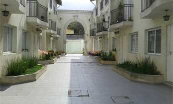 Imagem: Sobrado em condomínio fechado com 02 dormitórios