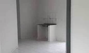 Imagem 2: Aluga-se apartamento com 2 quartos, sala, cozinha, banheiro e área de serviço