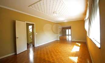 Imagem 5: Ampla casa localizada na frente ao Estadio do Pacaembú