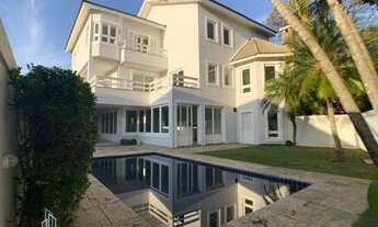 Imagem: Belíssima Casa com 4 dormitórios, 400