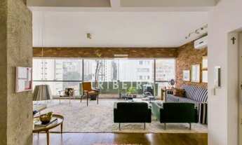 Imagem 2: Maravilho imóvel de 208m², com 3 dormitórios (sendo 1 suíte)