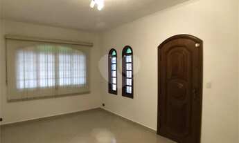 Imagem 2: Excelente sobrado na região de Santa Terezinha em Santana, com 4 dormitórios e 3 vagas de