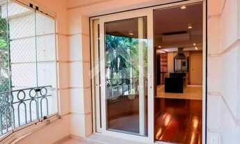 Imagem 7: Mansão suspensa na parte mais exclusiva do Jardim Europa